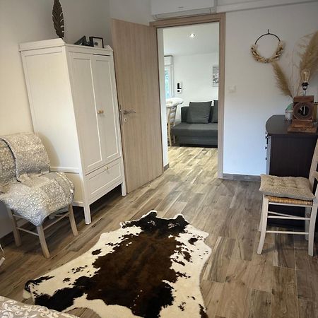 La Maisonnette De Chantecoucou Le Cannet-des-Maures Extérieur photo