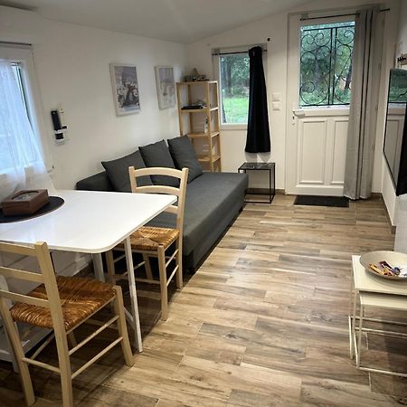 La Maisonnette De Chantecoucou Le Cannet-des-Maures Extérieur photo