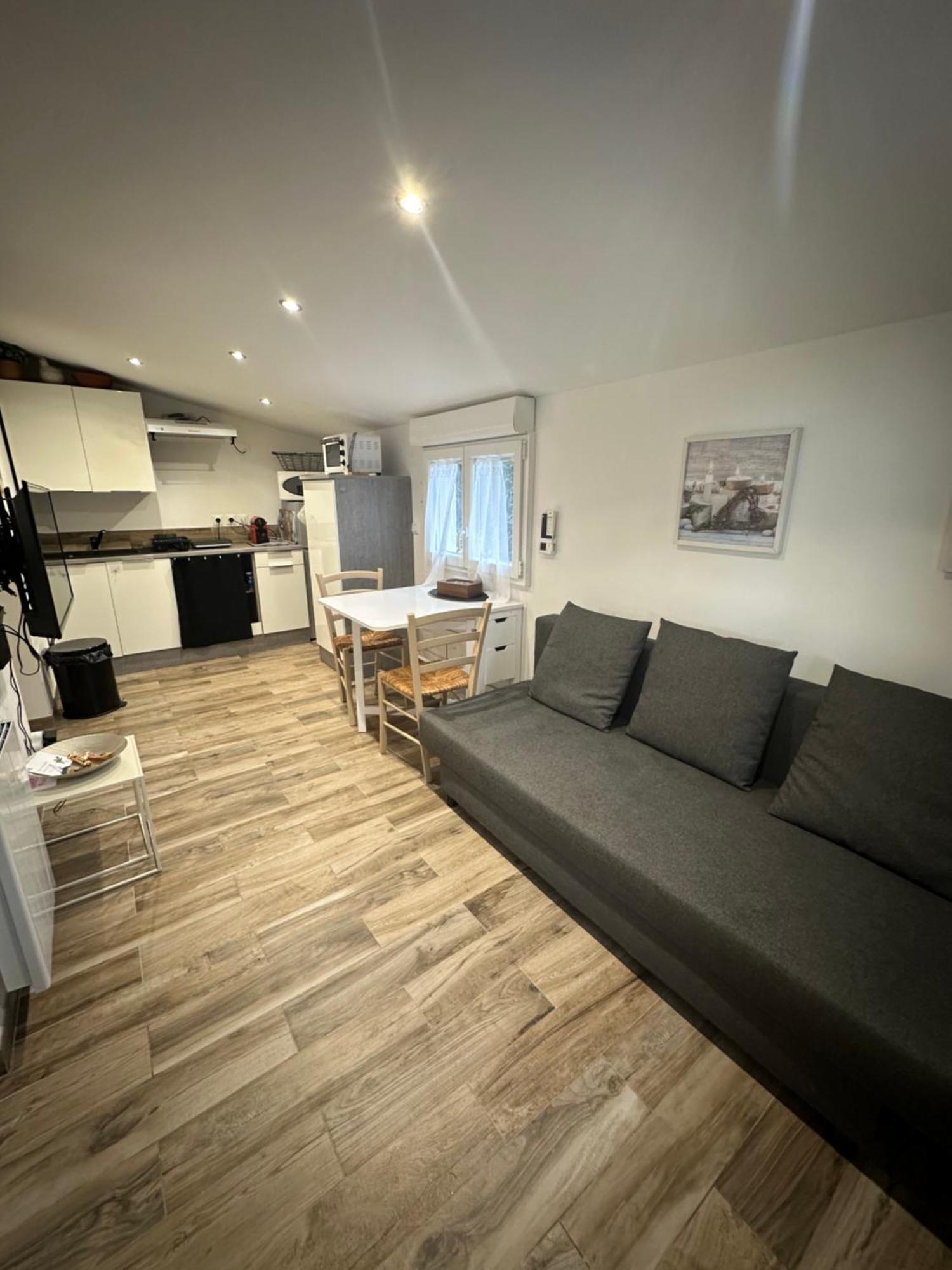 La Maisonnette De Chantecoucou Le Cannet-des-Maures Extérieur photo